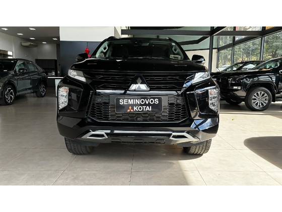 MITSUBISHI PAJERO SPORT 2.4 16V MIVEC TURBO DIESEL LEGEND BLACK AWD AUTOMÁTICO MITSUBISHI PAJERO SPORT 2.4 16V MIVEC TURBO DIESEL LEGEND BLACK AWD AUTOMÁTICO